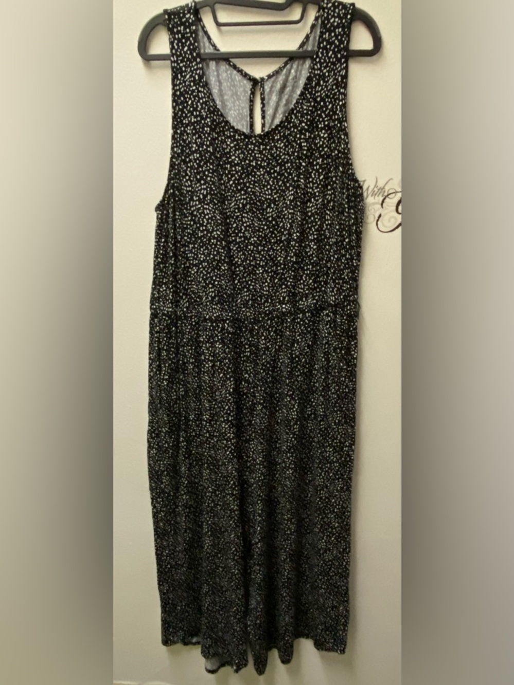 3/$50 EUC Super cute Torrid jumper! Black and white polka dots, wide leg, comfy
